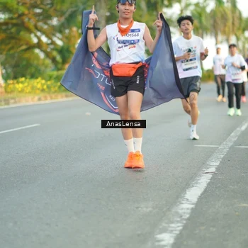 Runner Photo 7758582