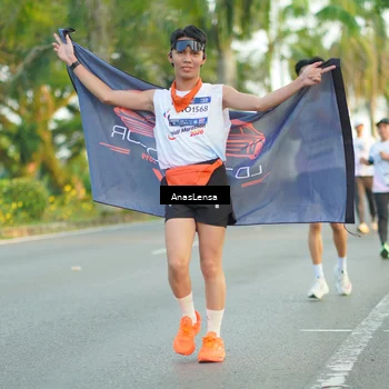Runner Photo 7758587