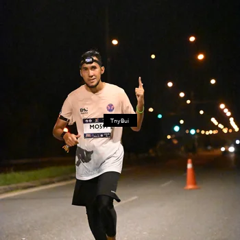Runner Photo 7758614