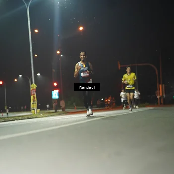 Runner Photo 7758627