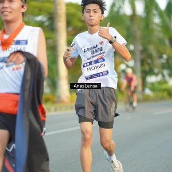 Runner Photo 7758643