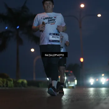 Runner Photo 7758650