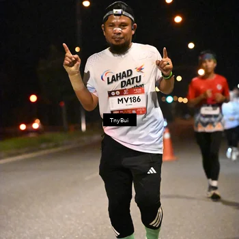 Runner Photo 7758656