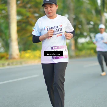 Runner Photo 7758659