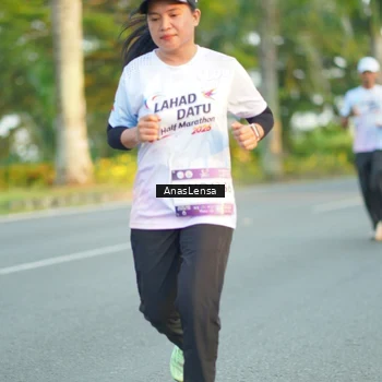 Runner Photo 7758671