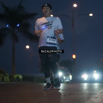 Runner Photo 7758672