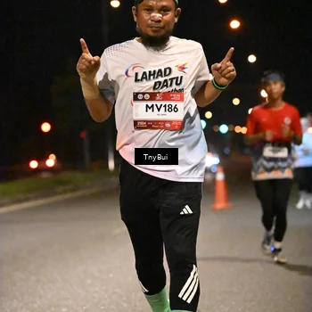Runner Photo 7758681