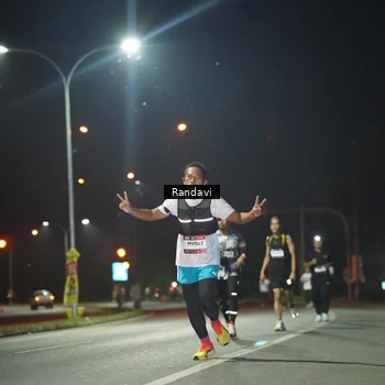 Runner Photo 7758702