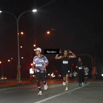 Runner Photo 7758713