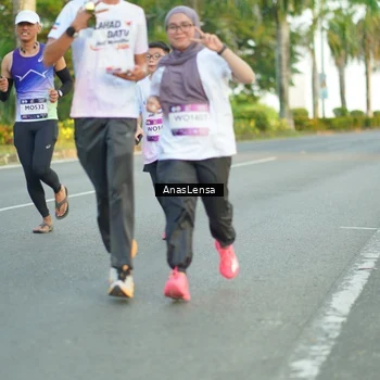 Runner Photo 7758715