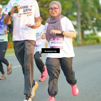 Runner Photo 7758742