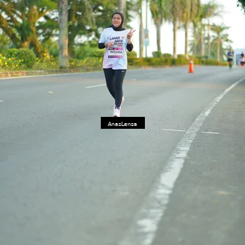 Runner Photo 7758777