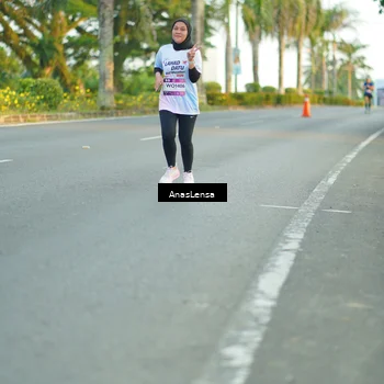Runner Photo 7758785