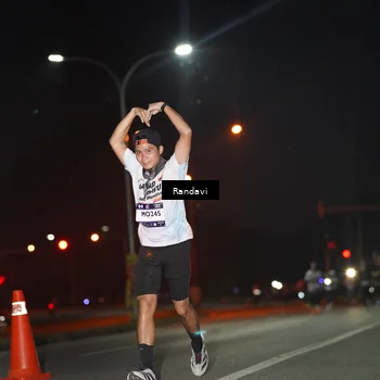 Runner Photo 7758797
