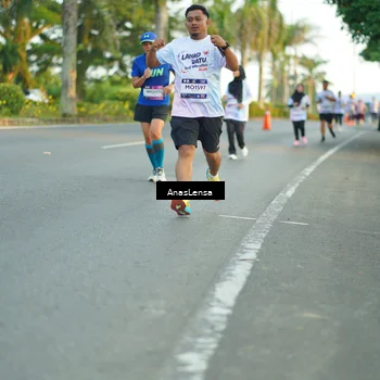 Runner Photo 7758831