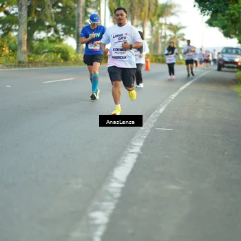 Runner Photo 7758842