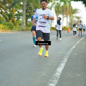 Runner Photo 7758847