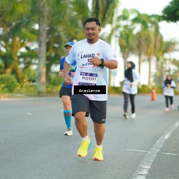 Runner Photo 7758853