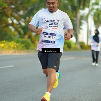 Runner Photo 7758860