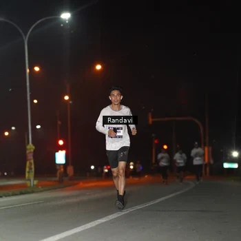Runner Photo 7758877