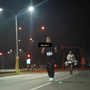 Runner Photo 7758887