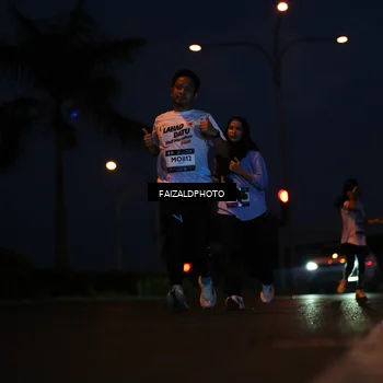 Runner Photo 7758923