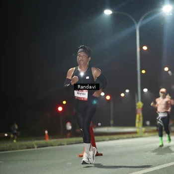 Runner Photo 7758947