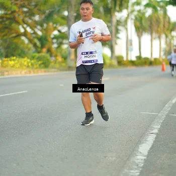 Runner Photo 7758953