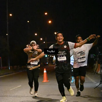 Runner Photo 7758965