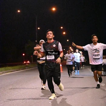 Runner Photo 7758997