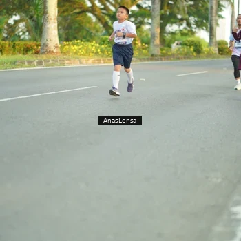 Runner Photo 7758998