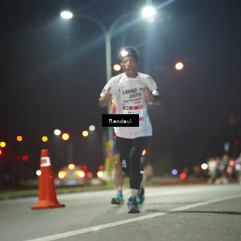Runner Photo 7759000