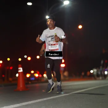 Runner Photo 7759002
