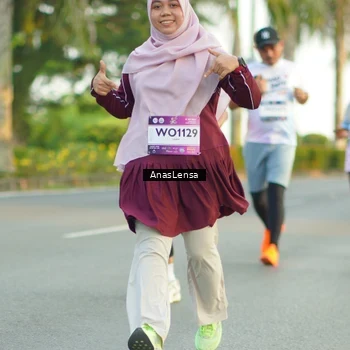 Runner Photo 7759003
