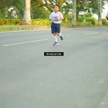 Runner Photo 7759004