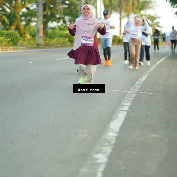 Runner Photo 7759015