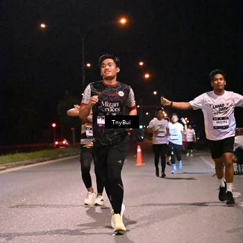 Runner Photo 7759028