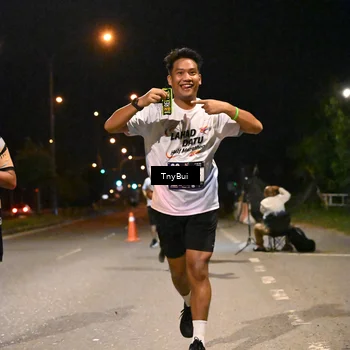 Runner Photo 7759034
