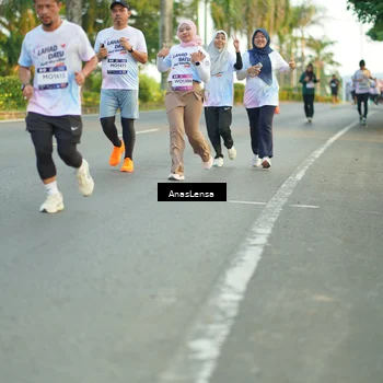 Runner Photo 7759041