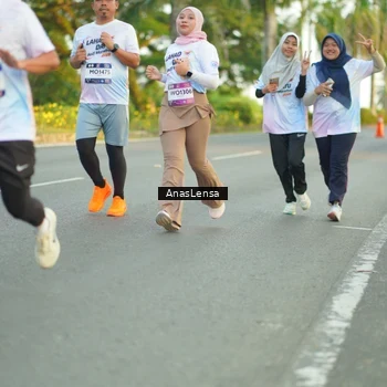 Runner Photo 7759055