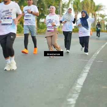 Runner Photo 7759057