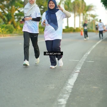 Runner Photo 7759076