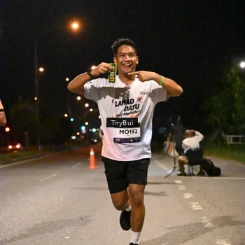 Runner Photo 7759078
