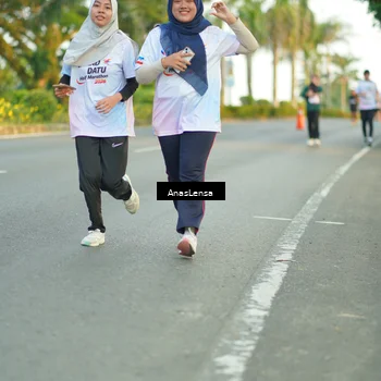 Runner Photo 7759096
