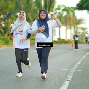 Runner Photo 7759100