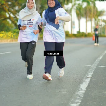 Runner Photo 7759101
