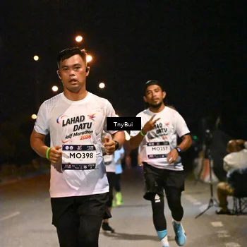 Runner Photo 7759109