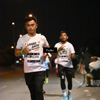 Runner Photo 7759123