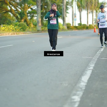 Runner Photo 7759129