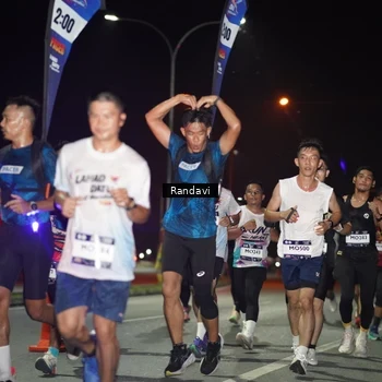 Runner Photo 7759148